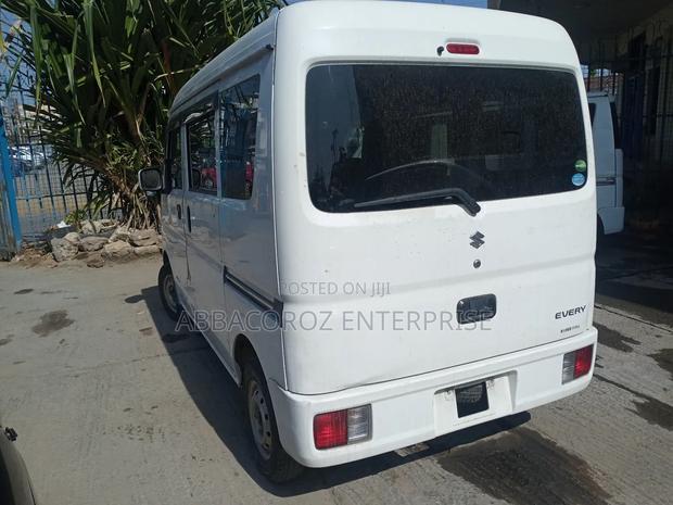 Suzuki Every Wagon 2018 White