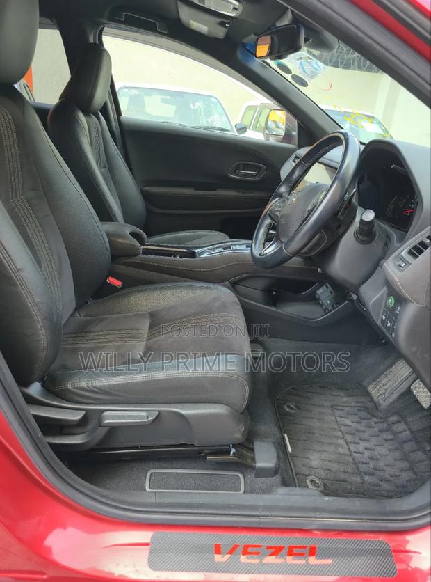 Honda Vezel 1.5 Hybrid 2WD 2019 Red
