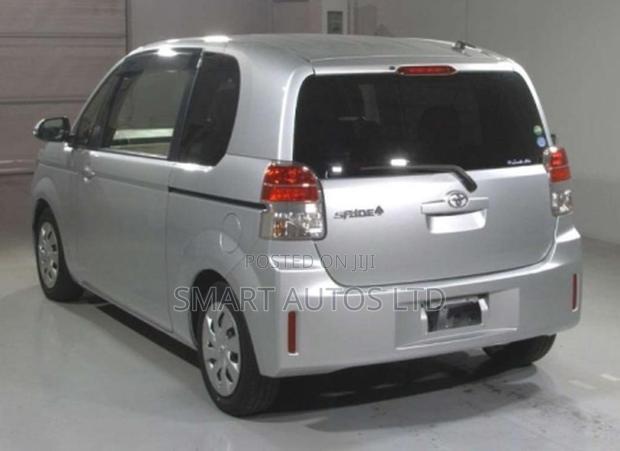 Toyota Spade 2019 Silver