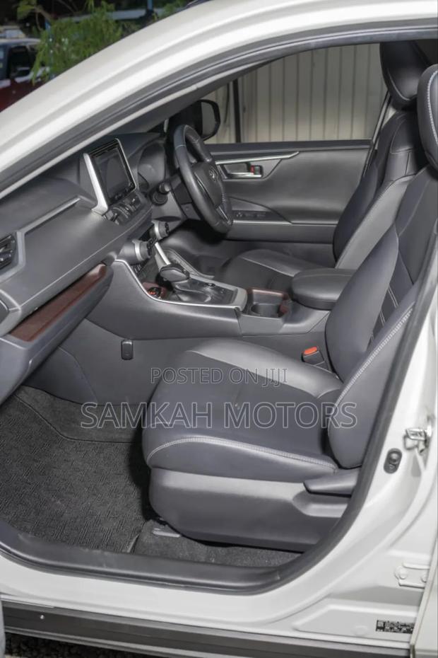 Toyota RAV4 2020 White