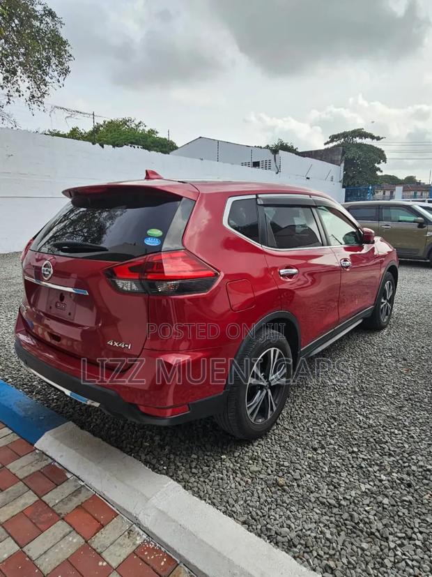 Nissan X-Trail 2.0 Petrol AWD 2019 Red