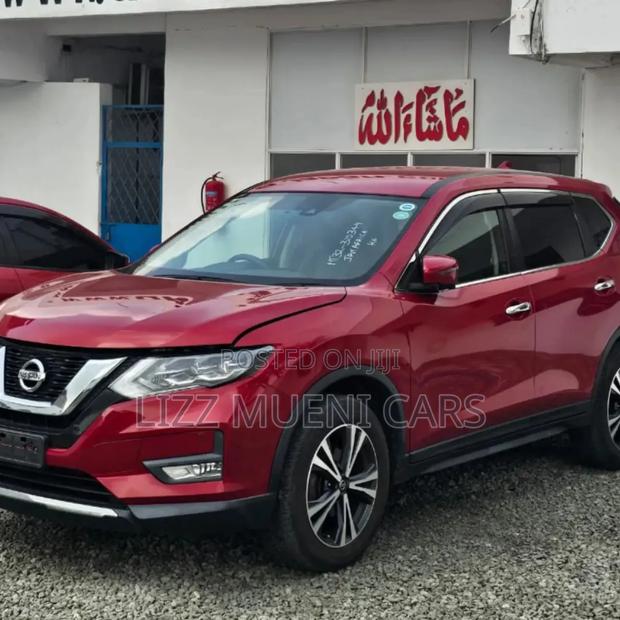 Nissan X-Trail 2.0 Petrol AWD 2019 Red