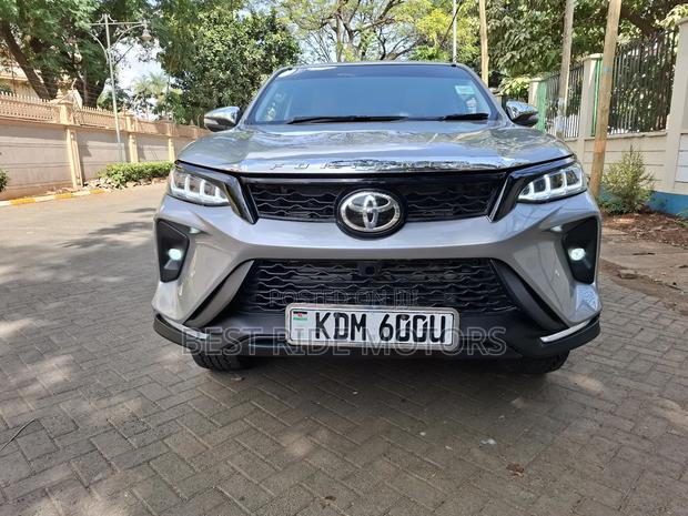 Toyota Fortuner 2.8 D AWD 2017 Silver