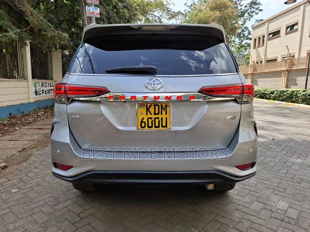 Toyota Fortuner 2.8 D AWD 2017 Silver