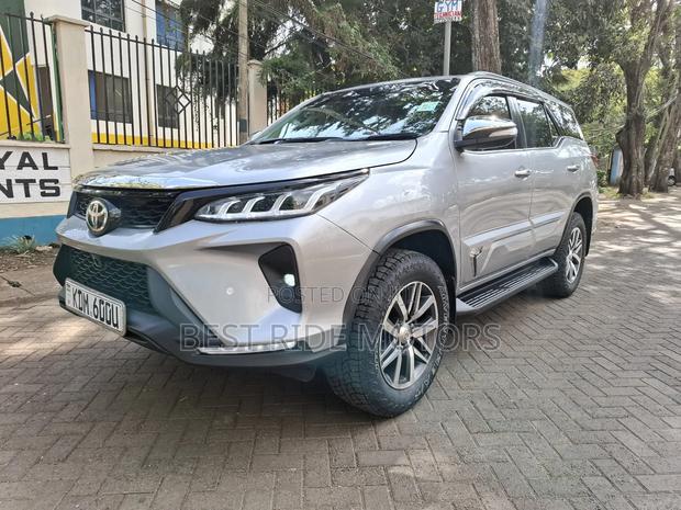 Toyota Fortuner 2.8 D AWD 2017 Silver
