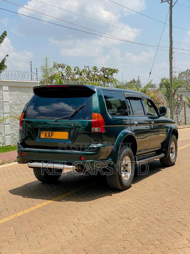 Mitsubishi Challenger 1997 Green