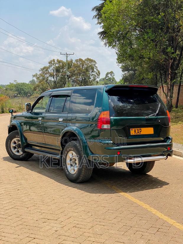 Mitsubishi Challenger 1997 Green