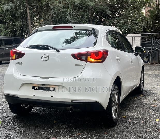 Mazda 2 2020 White