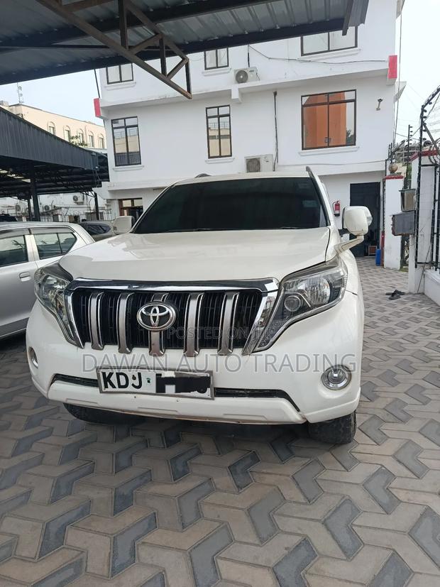 Toyota Land Cruiser Prado 2015 White