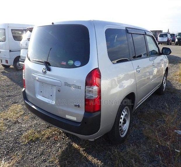 Toyota Probox 1.5 Hybrid DX Comfort 2020 Silver