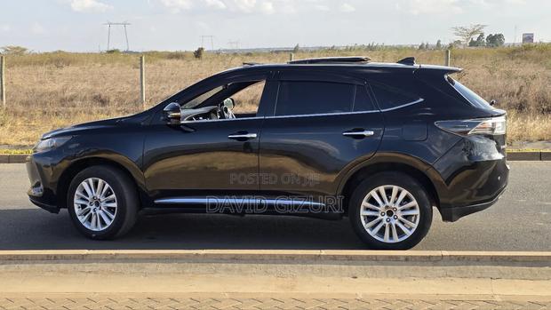 Toyota Harrier 2.0 4WD 2015 Black