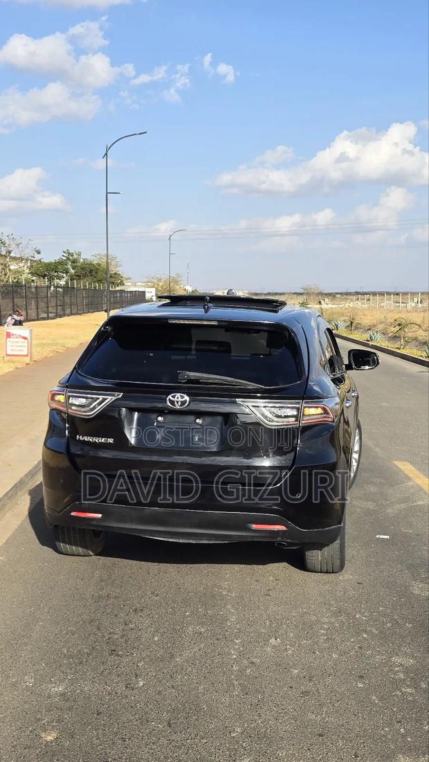 Toyota Harrier 2.0 4WD 2015 Black