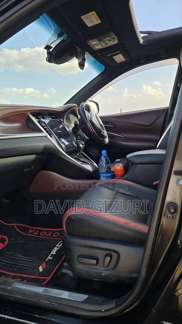 Toyota Harrier 2.0 4WD 2015 Black