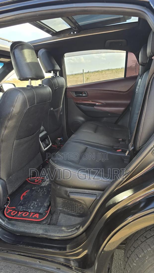 Toyota Harrier 2.0 4WD 2015 Black