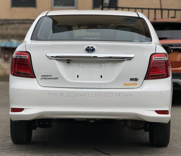 Toyota Axio 1.5 Hybrid 2WD 2018 White