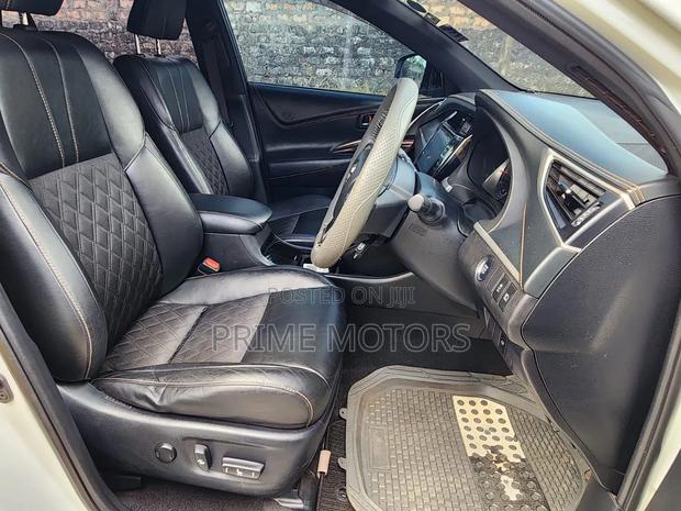 Toyota Harrier 2.0 2015 White