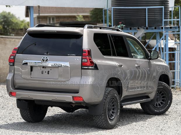 Toyota Land Cruiser Prado 2.8 2021 Brown