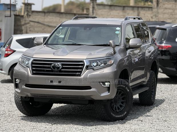 Toyota Land Cruiser Prado 2.8 2021 Brown