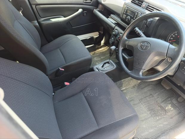 Toyota Probox 1.5 GL 2WD 2019 Pearl