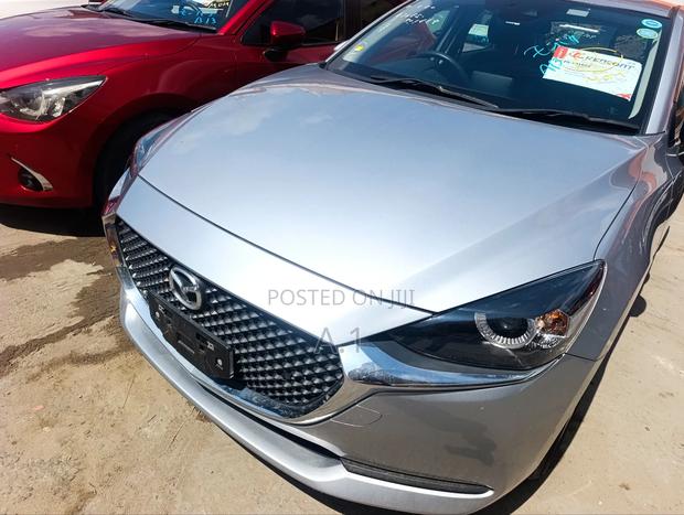 Mazda 2 2019 Silver
