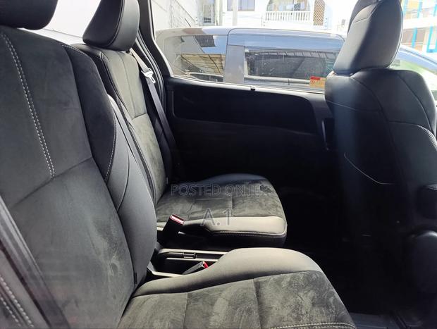 Toyota Voxy 2019 Pearl