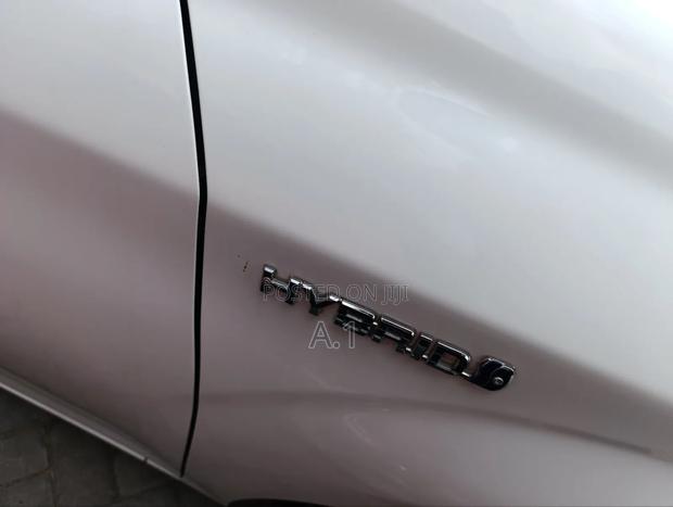 Toyota Corolla Fielder 1.5 Petrol FWD 2018 Off white