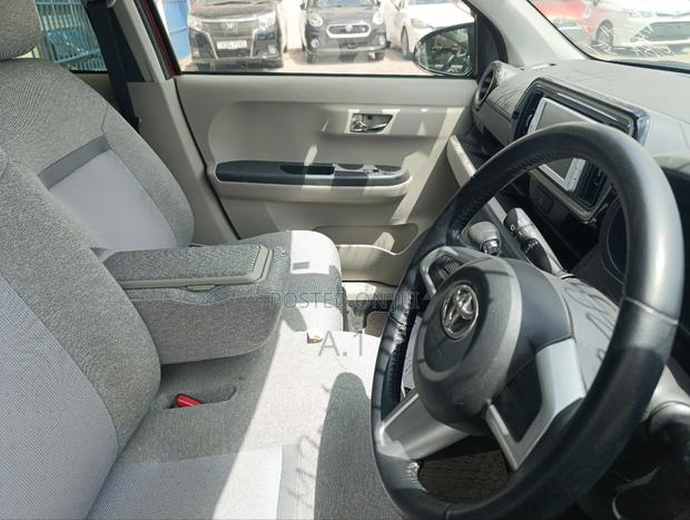 Toyota Passo 2018 Red