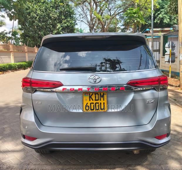 Toyota Fortuner 2019 Silver