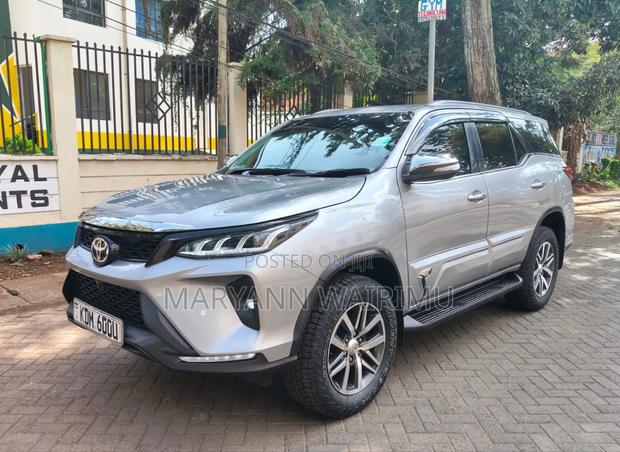 Toyota Fortuner 2019 Silver