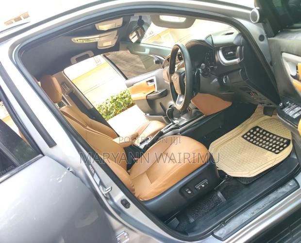 Toyota Fortuner 2019 Silver