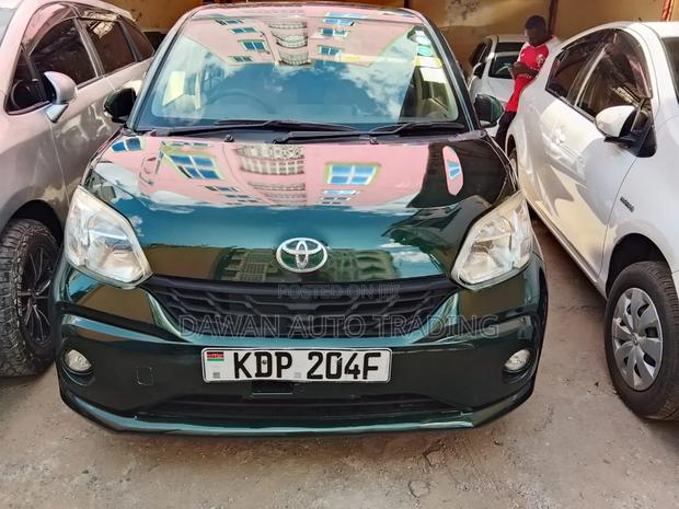 Toyota Passo 2016 Green