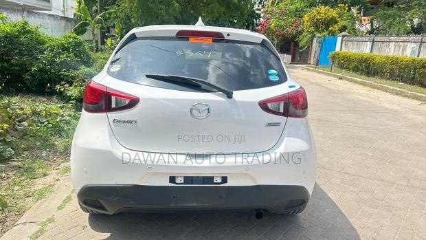Mazda Demio 2018 White
