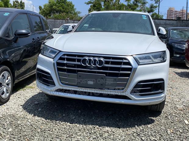 Audi Q5 2.0T Premium AWD quattro 2018 White