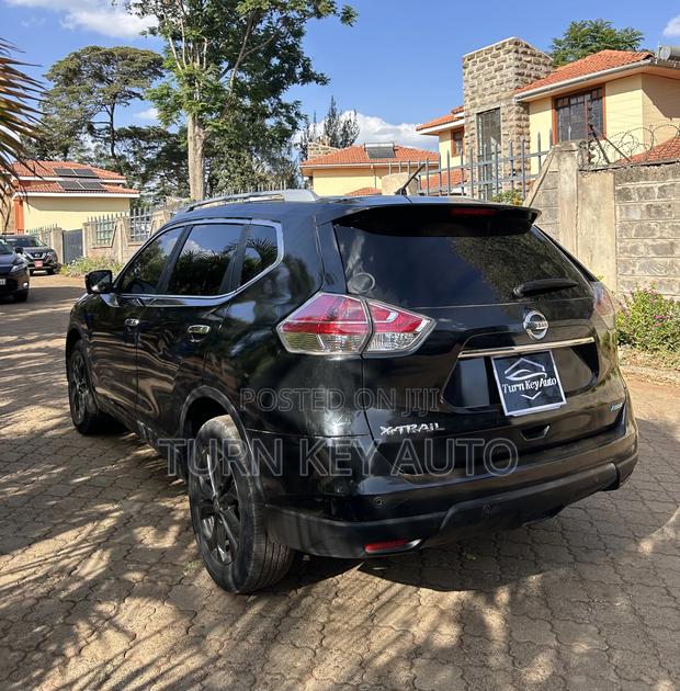 Nissan X-Trail 2.0 Petrol FWD 2016 Black