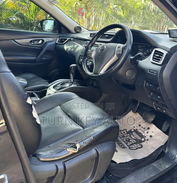 Nissan X-Trail 2.0 Petrol FWD 2016 Black