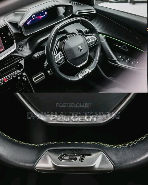 Peugeot 2008 2019 Orange