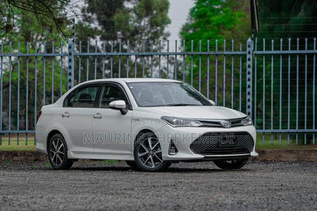 Toyota Axio 1.5 Hybrid 2WD 2018 White