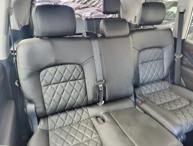 Toyota Land Cruiser 4.6 V8 ZX 2018 White