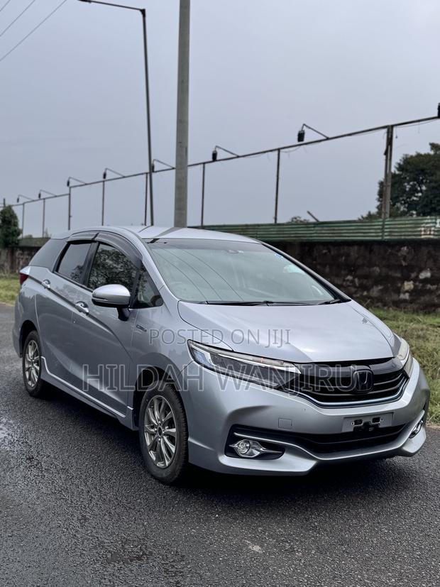 Honda Shuttle 2018 Silver
