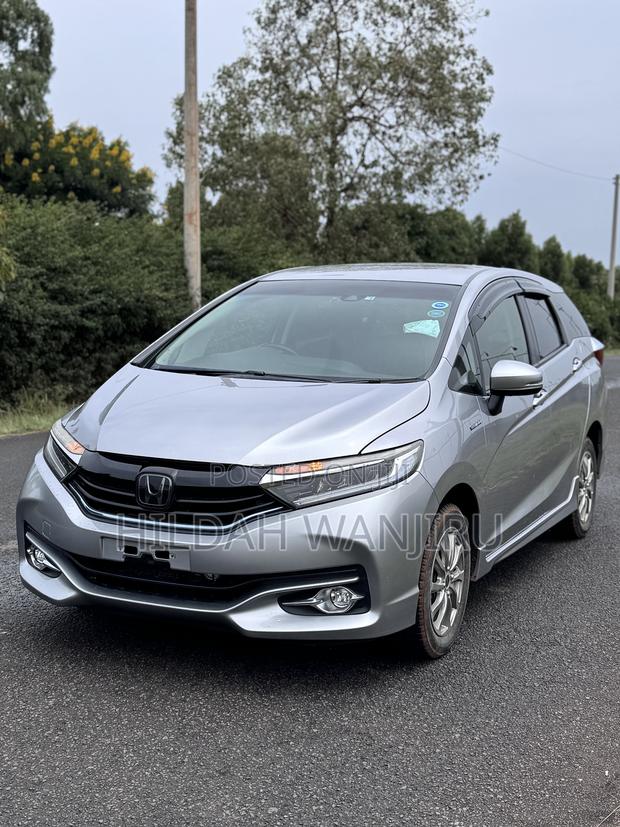 Honda Shuttle 2018 Silver