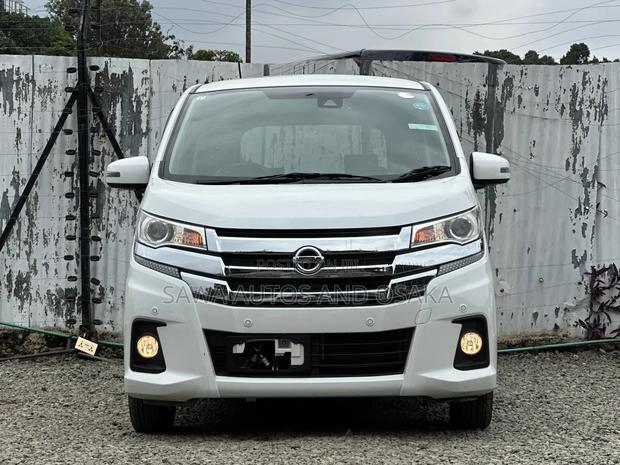 Nissan Dayz Roox 2019 White