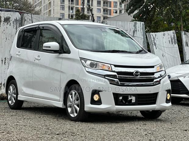 Nissan Dayz Roox 2019 White