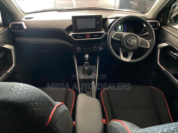Toyota Raize 2019 Silver