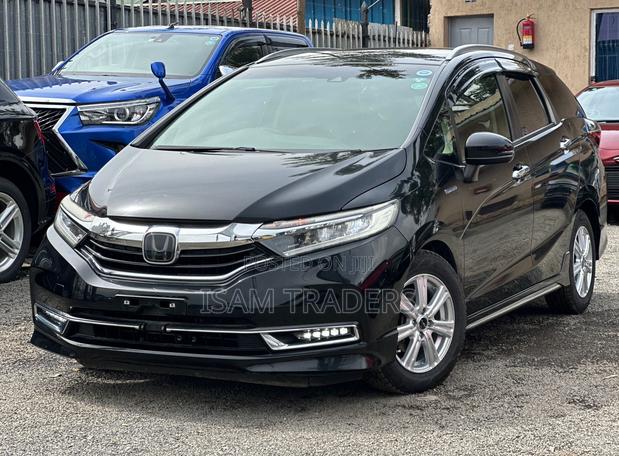 Honda Shuttle 1.5 Hybrid 2WD 2019 Black
