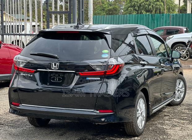 Honda Shuttle 1.5 Hybrid 2WD 2019 Black