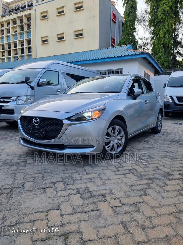 Mazda 2 2020 Silver