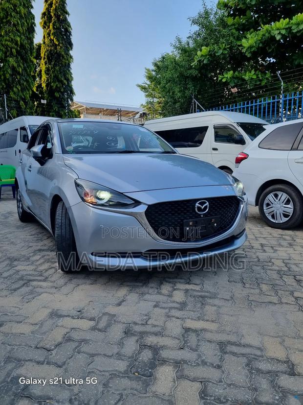 Mazda 2 2020 Silver