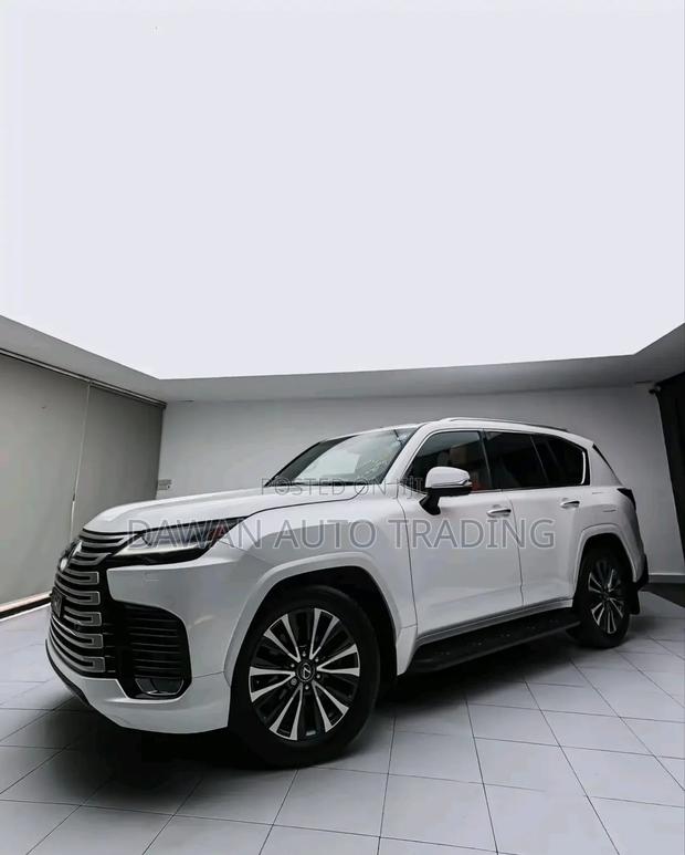 Lexus LX LX 600 2022 White