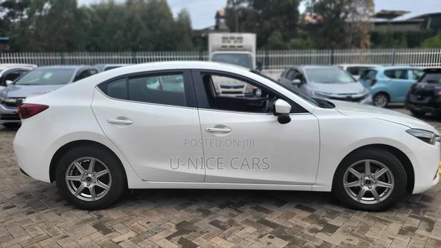 Mazda Axela 2018 White