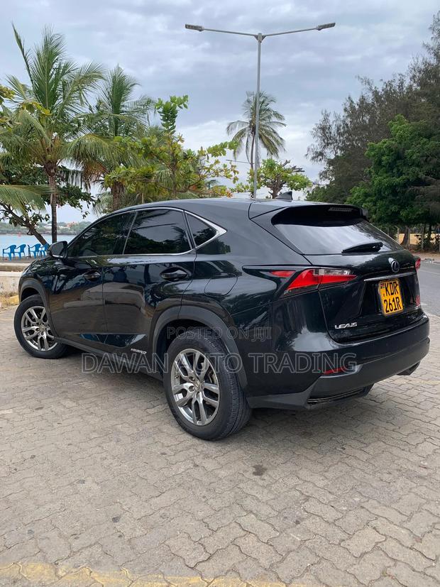 Lexus NX 300h Base 4x4 (2.5L 4cyl 2A) 2017 Black